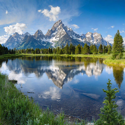 Jagged mountain peaks and pristine lakes at Grand Teton National Park, Wyoming.