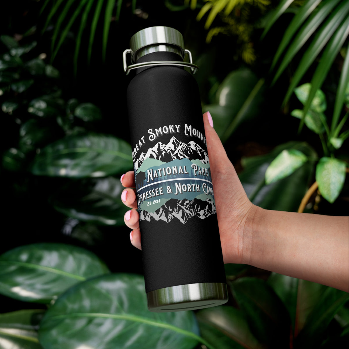 Stainless steel water bottle featuring a Great Smoky Mountains National Park design with a mountain scene illustration, durable powder-coated finish.