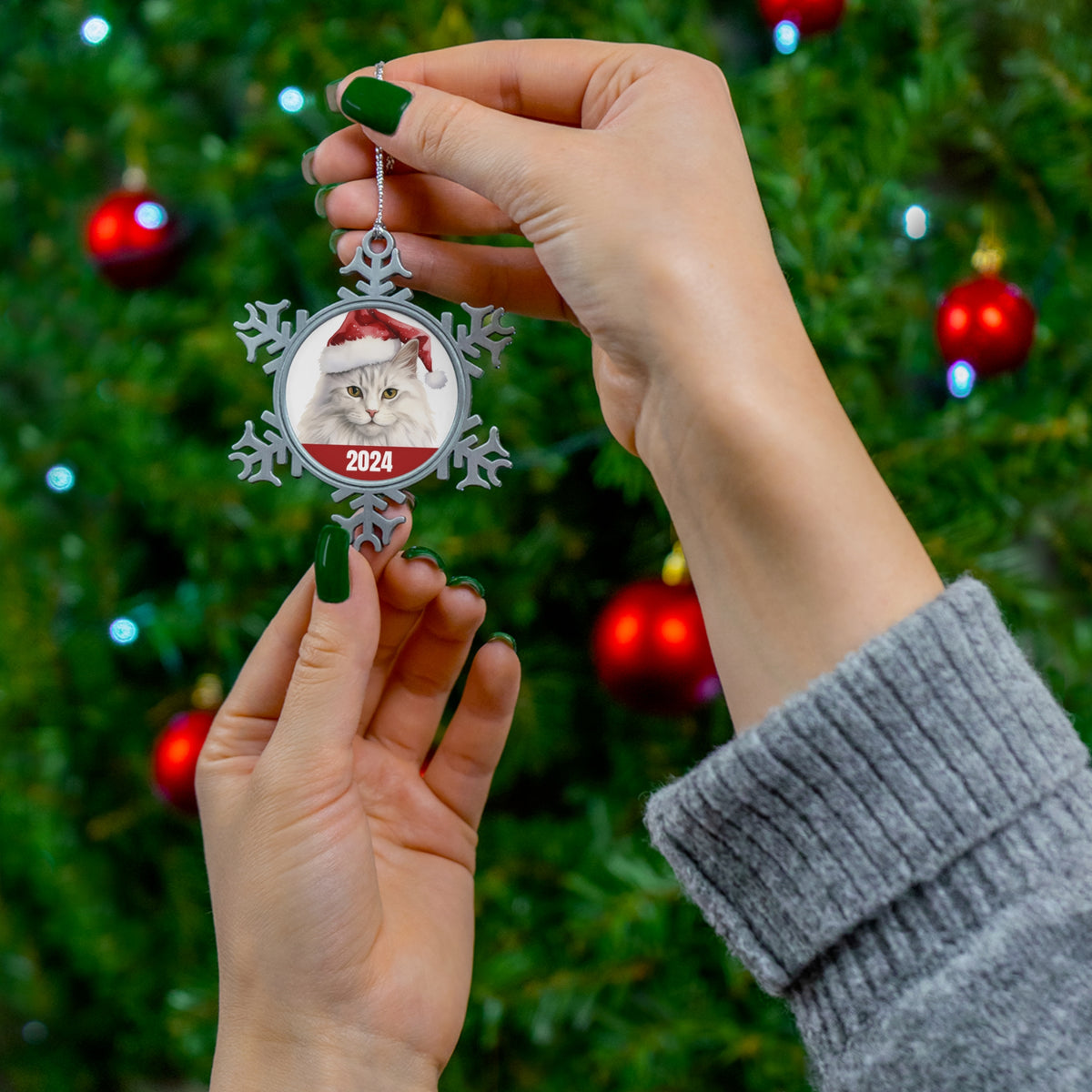 2024 Christmas White Cat Metal Snowflake Ornament