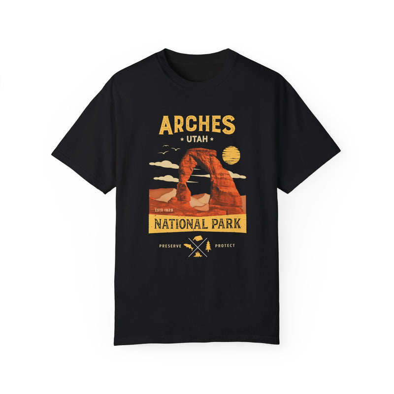 T-shirt featuring a sunset design with an arch, representing Arches National Park in Utah.